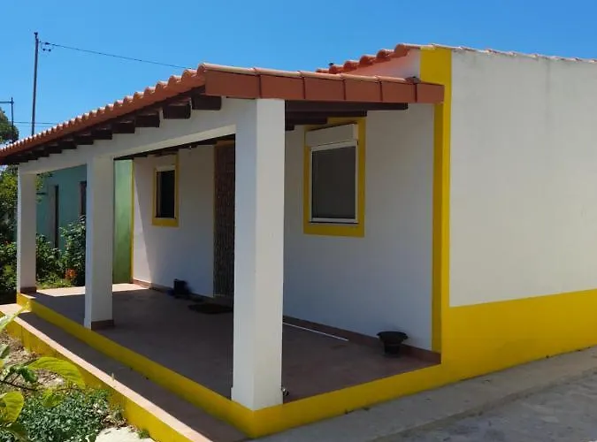 Nadadouro Eco-Country-Cottage
